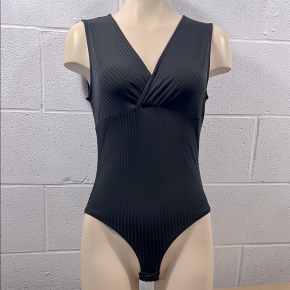 Tops - Black Ribbed V-Neck Bodysuit​​​​​